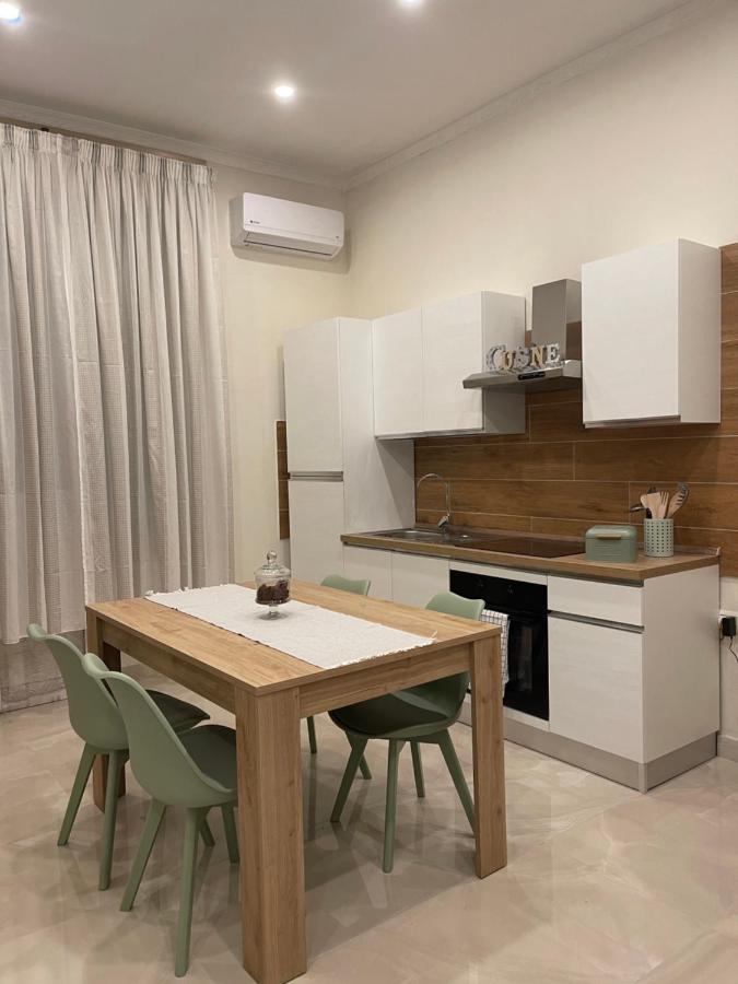 Miracles On 32Th Street Apartment Naples Luaran gambar