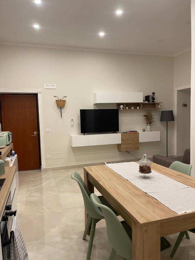 Miracles On 32Th Street Apartment Naples Luaran gambar