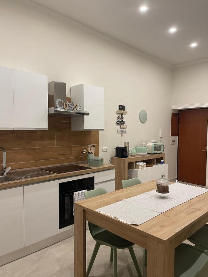 Miracles On 32Th Street Apartment Naples Luaran gambar